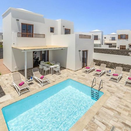 Villa Alicia By Villa Plus Playa Blanca  Exterior photo